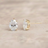 0.80 Karat Oval Pırlanta Tektaş Altın Küpe
