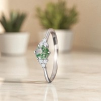 Yeşil Moss Agate Ve Pırlantalı Altın Tektaş Yüzük