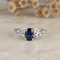 Hakiki Oval Safir Ve Pırlanta Yaprak Tasarım Yüzük