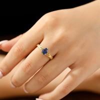 0.70 Karat Oval Safir Vintage Tektaş Yüzük