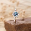 London Blue Topaz Ve Pırlanta Kartanesi Yüzük