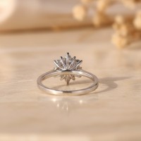 London Blue Topaz Ve Pırlanta Kartanesi Yüzük