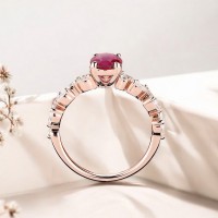 Markiz Pırlantalı Oval Yakut Taşlı Tasarım Yüzük