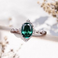 Victorian Tarzı Zümrütlü Vintage Tektaş Yüzük