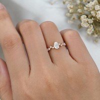 Asimetrik Evlilik Teklifi Yüzükleri Oval Pırlantalı 