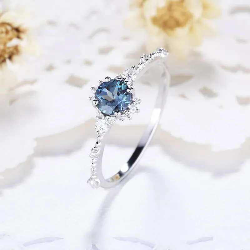 Thetis London Blue Topaz Pırlantalı Yüzük AD1150