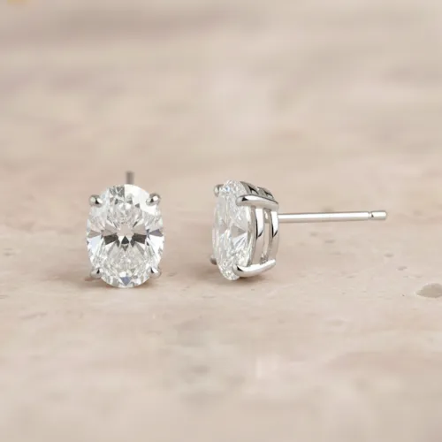 0.80 Karat Oval Pırlanta Tektaş Altın Küpe MYKP243