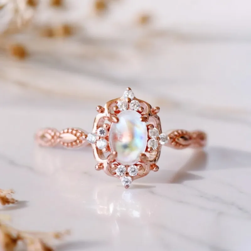 Oval Ay Taşı Ve Pırlantalı Vintage Tasarım Yüzük 