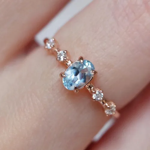 Oval Aquamarine Ve Pırlantalı Altın Yüzük MY2524
