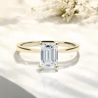 GIA Sertifikalı Emerald Kesim Pırlanta Tektaş Yüzük