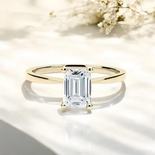 GIA Sertifikalı Emerald Kesim Pırlanta Tektaş Yüzük MY3010