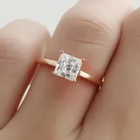 Evlilik Teklifi Yüzüğü 0.70 Ct. Prenses Pırlantalı Tektaş