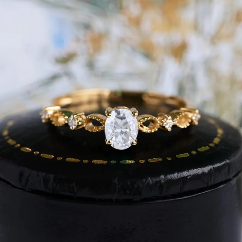 0.37 Ct. Oval Pırlanta Vintage Tektaş Yüzük 