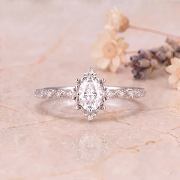 Oval Pırlantalı Vintage Evlilik Teklifi Yüzüğü AD1151