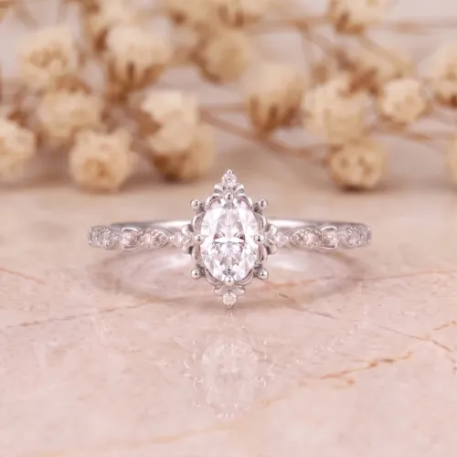 Oval Pırlantalı Vintage Evlilik Teklifi Yüzüğü AD1151