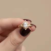 Vintage Yaprak Tasarımlı Oval Pırlanta Yüzük 