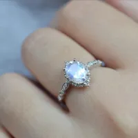 Oval Aytaşı Ve Pırlanta Vintage Tasarım Yüzük AD1169